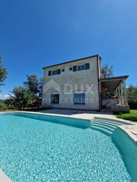 ISTRIA, POREČ - A beautiful stone house with a sea view