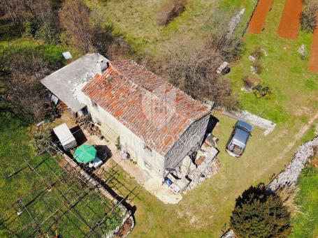 Labin, Umgebung, istrisches Haus auf einem großen Grundstück