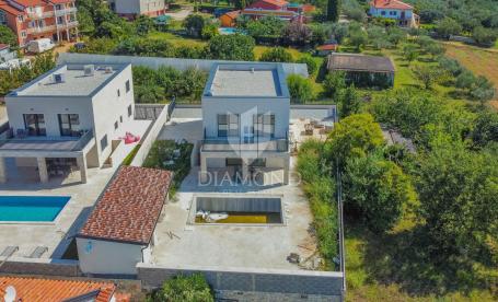 Umag surroundings, modern holiday house with pool near the beach