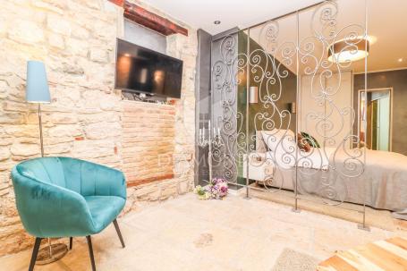 Rovinj, center, renovated studio apartment in a quiet street