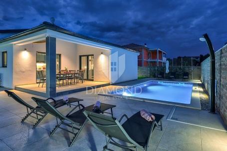 Pula, surroundings, new, modern Villa with pool