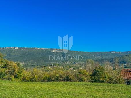 Buzet, land in a quiet location with a project and an open view!