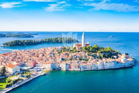 Rovinj, poslovni prostor na super poziciji 