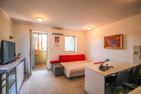 Pula, Studio-Apartment in der Nähe der Arena