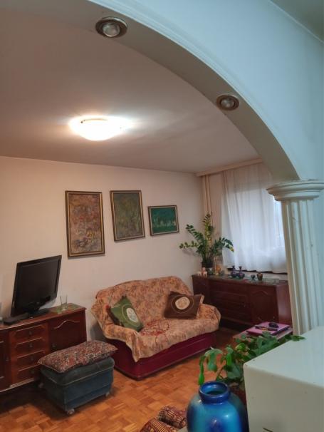 NOVI BEOGRAD BLOK 71 75m2 , T , 168000e