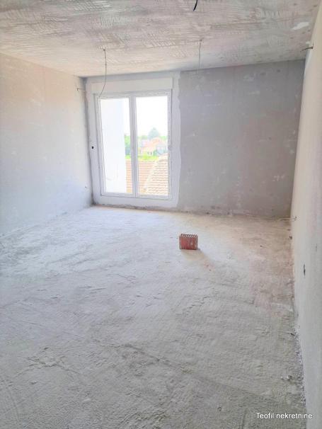 STARA PAZOVA NOVA PAZOVA 32m2 , (T) , 42500e