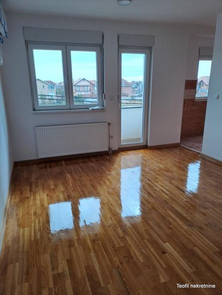 ZEMUN ZEMUN - ALTINA 42m2 , (L) , 75600e