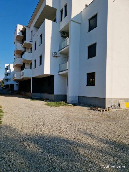 STARA PAZOVA NOVA PAZOVA 52m2 , 65000e