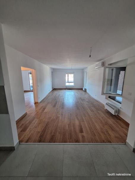 NOVI BEOGRAD TOŠIN BUNAR 70m2 , (T) , 251640e