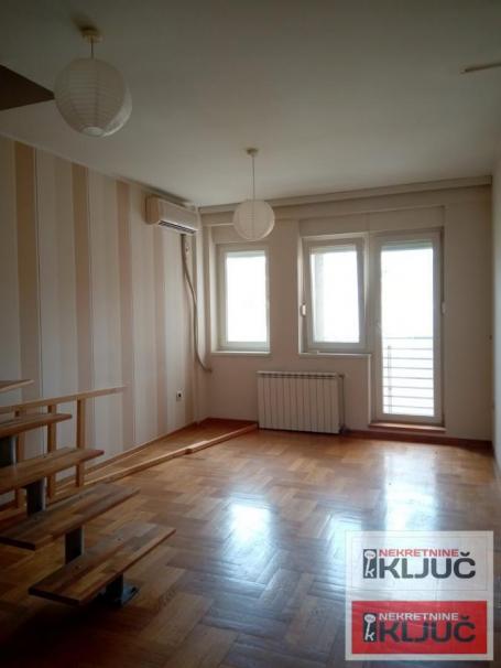 FUTOŠKA PIJACA, 81m2, četvorosoban! DUPLEX