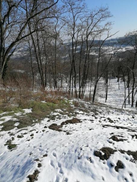 Prodaje se plac na Gučkom putu