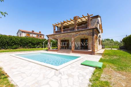 Istria, Vodnjan - surroundings, Stone villa with swimming pool in the heart of Istria