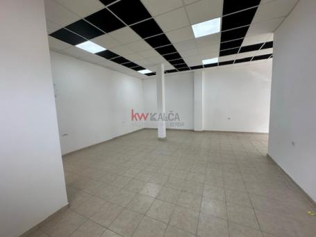 Izdaje se lokal u Igmanskoj ulici, 50m2, 350 eur