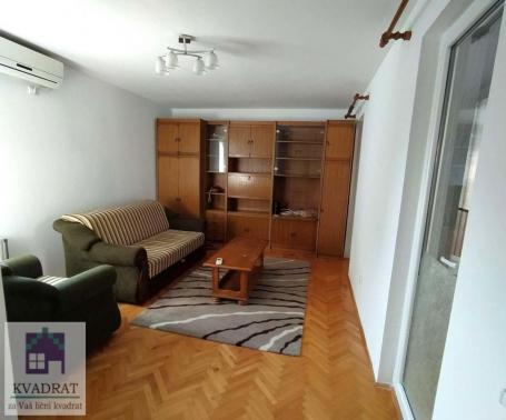 IZDAVANJE! Trosoban stan 58 m², I, Obrenovac - centar – 350 € (GARAŽNO MESTO)