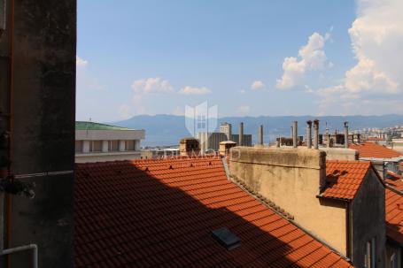 Rijeka, spacious apartment in the very center of the city