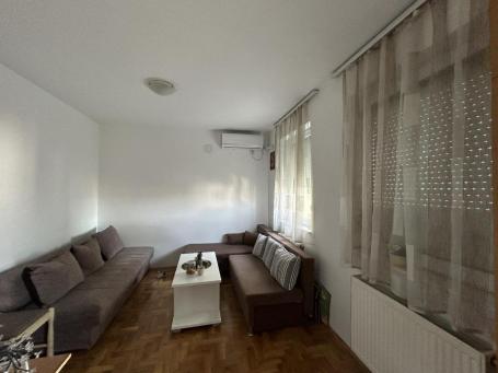 Nameštena Garsonjera 26m Bulevar Evrope