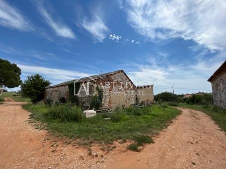 Umag - surroundings, autochthonous stone ruins for renovation