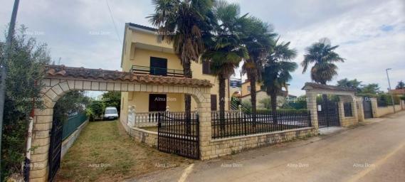 House Detached house for sale, 165 m2, Poreč