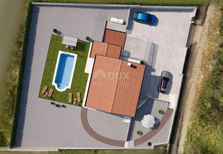 ISTRIA, BUJE - Detached house with pool and sea view