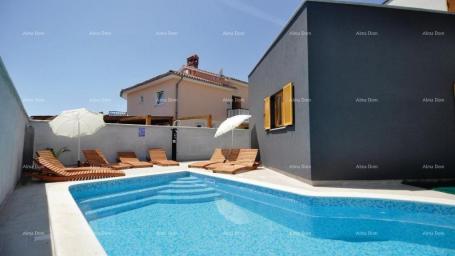 House Valbandon, two houses with pool and wellness near the beach!