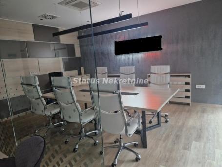 širi Centar-Useljiv Lokal 289 m2 u blizini Centra grada-065/385 8880