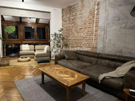 Centar-Luksuzan Trosoban stan 72 m2 na Prestižnoj Lokaciji-065/385 8880