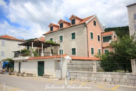 Kamena vila na obali mora – Meljine, Herceg Novi