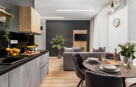 Flat Centar, Rijeka, 135m2