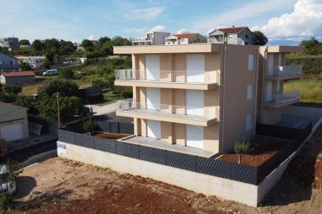 Zadar, Bili Brig, dvosoban stan s pogledom na more,  NKP 81, 49 m2