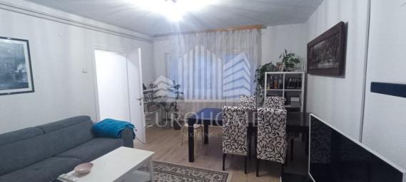 Novouređena kuća 9S, 240m2 - Stenjevec - 4 stana