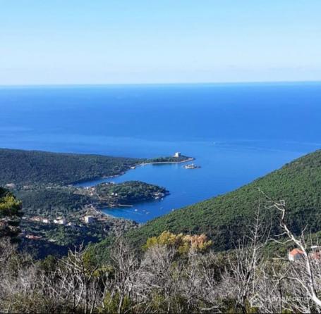 Investicioni plac na Luštici - 8. 000 m2