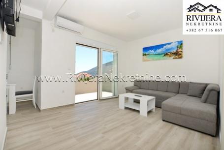 New one-bedroom apartment with a view of the sea Igalo