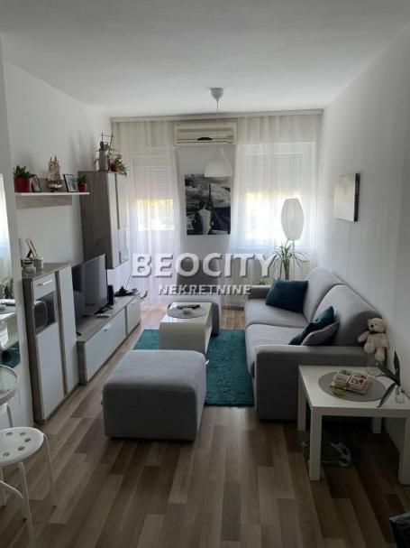 Novi Sad, Bulevar patrijarha Pavla, Šumska, 1. 5, 38m2, 400EUR