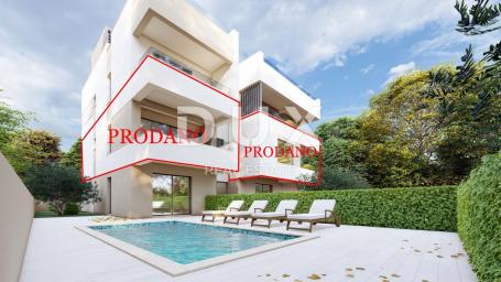  ZADAR, MASLENICA - Vrhunski penthouse sa spektakularnim pogledom na more! 200 metara od mora! Novog