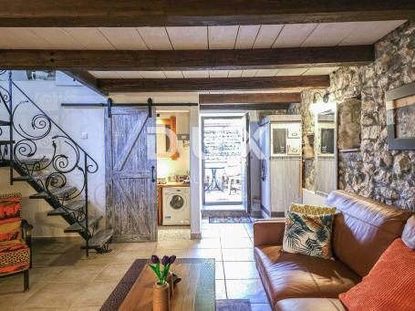 KRK ISLAND - Renovated stone house, full of charm and authentic details