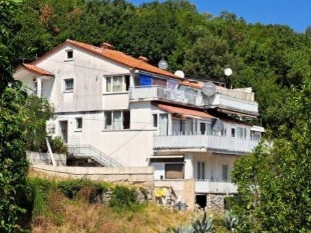 OPATIJA, MOŠĆENICE - kuća s 14 apartmana