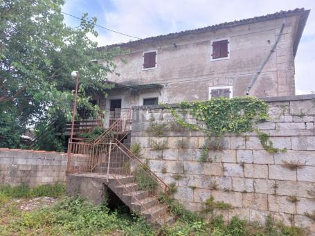 Semi-Detached Authentic Istrian House Near Baderna