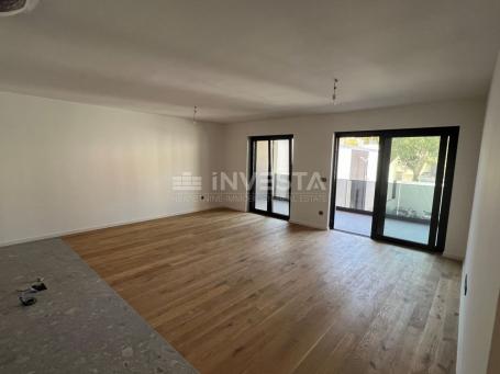 Pula center, SMART HOME apartment with parking