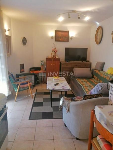 Poreč, Center, two-room apartment within walking distance from the market, 68m2