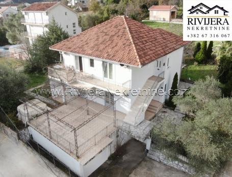 Family house with 3 apartments in Bijela Bay of Kotor