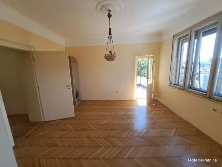 SAVSKI VENAC CENTAR 102m2 , (T+L) , 282000e