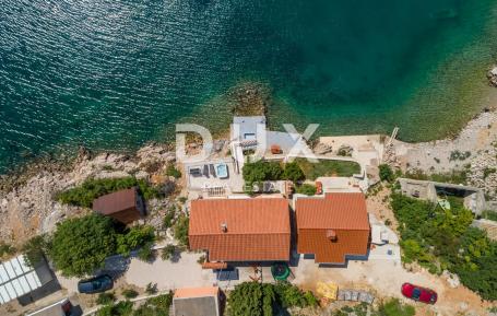 KARLOBAG (okolica) - Predivna kuća i starina 1. do mora!