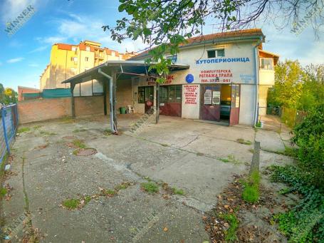 Izdavanje Poslovni Prostor Zemun Polje, 82m2, 1. 3 Ari Plac, Useljivo ID#1348