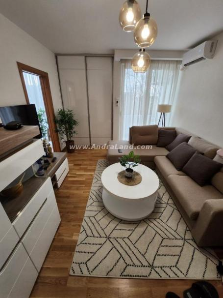 ONE-ROOM APARTMENT FOR SALE IN THE CENTER OF THE CITY!