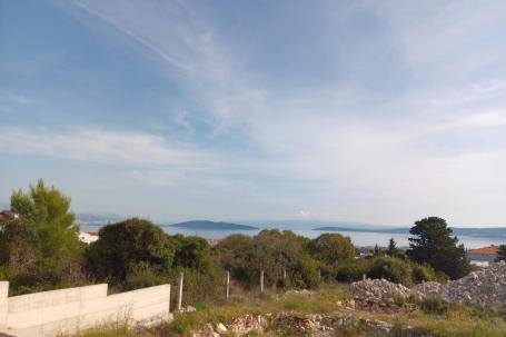 Kaštel Novi, Rudine - zemljište s pogledom na more (608 m2)