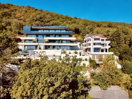 Opatija - A unique opportunity for investors in the center of Opatija with a wonderful view