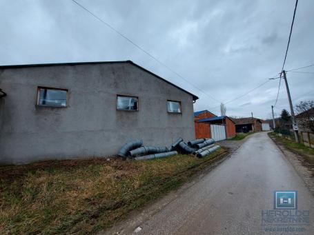 Hall intended for furniture production in Siokovac