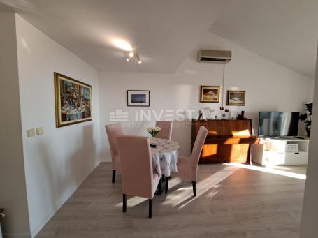 Poreč, penthouse blizu plaža i centra grada