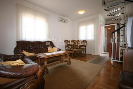 Flat Rovinj, 81m2