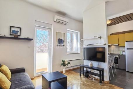 Studio apartman najam do sezone Split Manuš